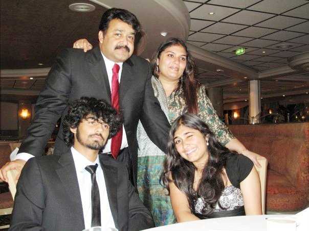 Mohanlal And Family In America