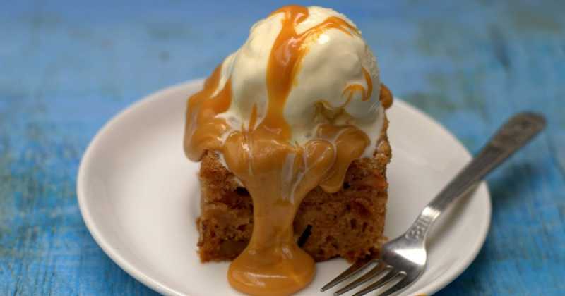 Moist Apple Spice Cake (With Video)