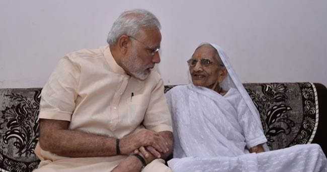 Moms Special Sarees: An Ode To The New-Age Mothers!