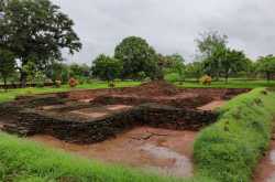 Monsoon Drive - III - Pedavegi - Footprints of Venginadu