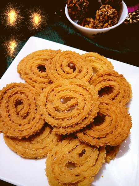 Moong Dal Chakli