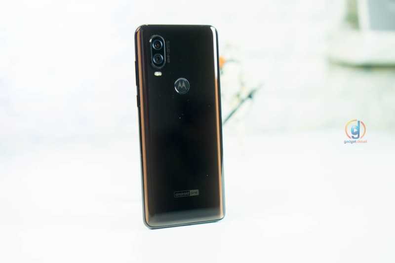 Motorola One Vision - Looking Ahead Into The Future (Review) - GadgetDetail