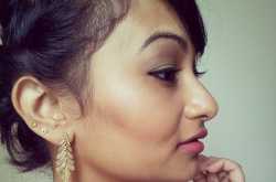 My Current Favorite: Earrings in Pale Gold