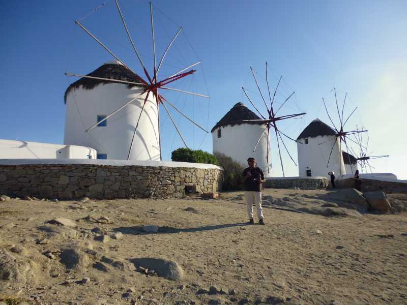 Mykanos - The White & Blue Of It!