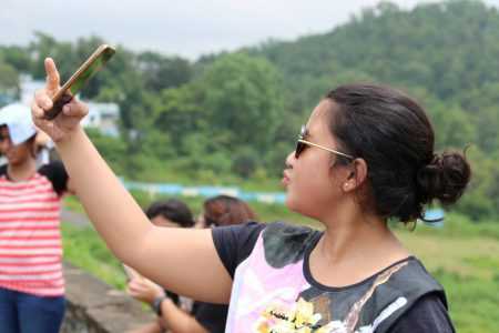 NARCISSUS-STAN: Confessions Of A Selfie-addicted Kid -