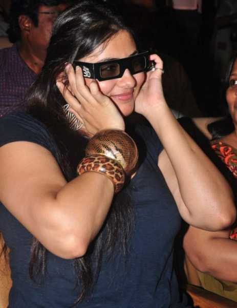 Namitha Looking Hot At Awards Function |namithadarling