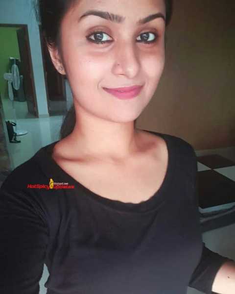 Nazreen Nazar Cute And Stylish Instagram Photos