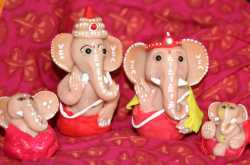 New Guest on my blog and her hand made Ganesha\