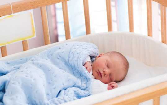 New Mommies Dilemma- Crib Sleeping Or Co Sleeping? Which Is Advantageous?