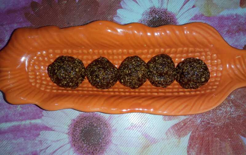 No Baked Musli Dates Balls