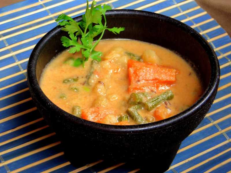No Onion No Garlic : Simple Vegetable Kurma