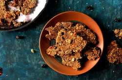 oats and seeds cracker | oats & seeds chikki - video recipe