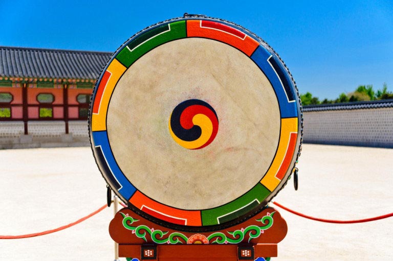 Obangsaek (ì¤ë°©ì) - Discovering Peace And Harmony In Korean Culture | Asian Retrospects