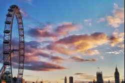 Of Sunsets, Bubbles and Rotting pieces