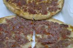 Om yom yom! Manakish مناقيش