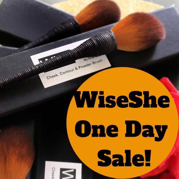One Day WiseShe Cheek, Contour & Powder Brush Sale | WiseShe