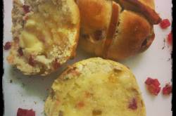 one a penny, two a penny.. hot cross buns.