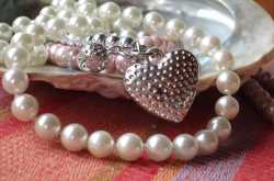 PEARL - THE QUEEN OF GEMS, AND THE GEM OF QUEENS