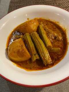 POTATO AND DRUMSTICK CURRY