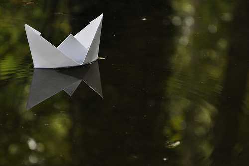 Paperboat Haiku