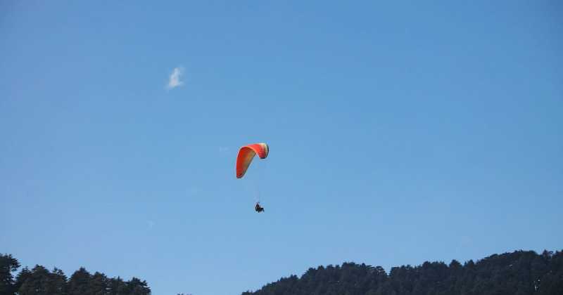 Paragliding In Khajjiar, Dalhousie | Things To Do In Dalhousie!
