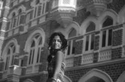 Peeche mudkar dekha tha aaj…