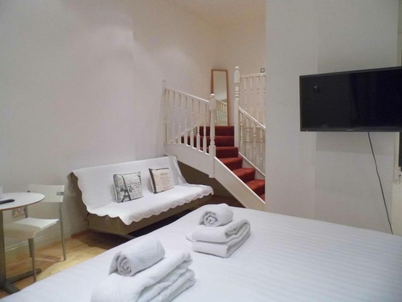 Photo Of The Week : Albert Bridge Apartments London