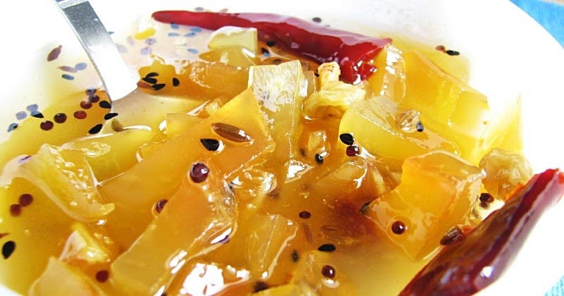 Plastic Chatni / Chutney Made With Raw Papaya .... A Bengali Favorite 