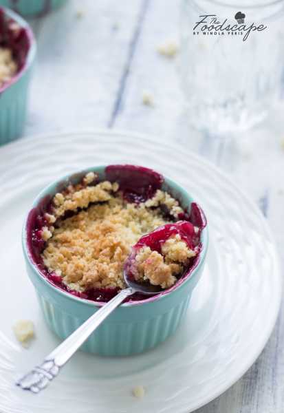 Plum Apple Crumble