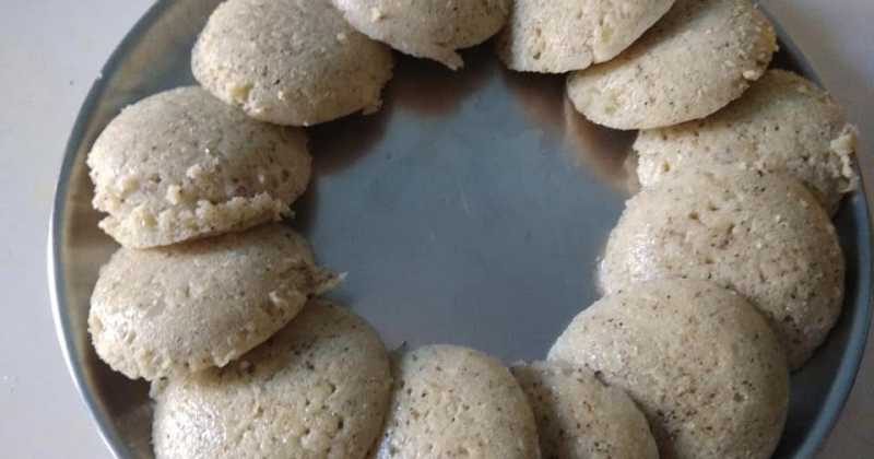 Poha (Beaten Rice) And Flax Seeds Healthy Idli Recipe 