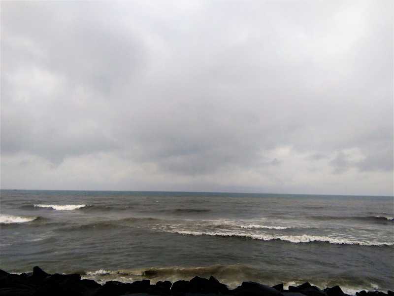 Pondicherry Tales - Day-1: A Rainy Day By The East Coast