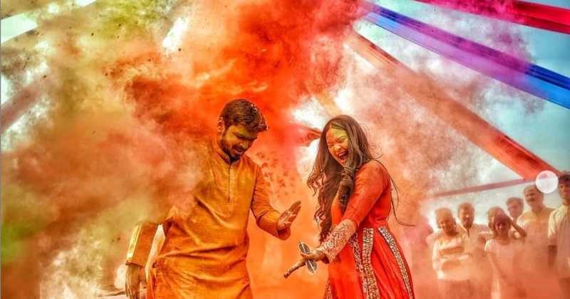 Post Wedding Shoot On HOLI - 5 Holi Photos You MUST Get For Your 1st Holi Together! - Witty Vows