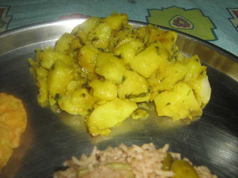 Potato Bhaaji (Pivli Batatyachi Bhaji)