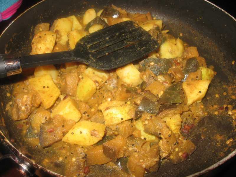 Potato Brinjal Stir Fry