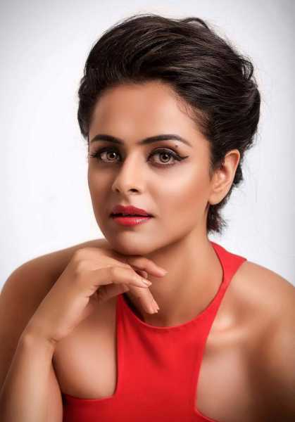 Prachi Tehlan Biography, Age, Movies, Serial, Family, Wiki - Breezemasti