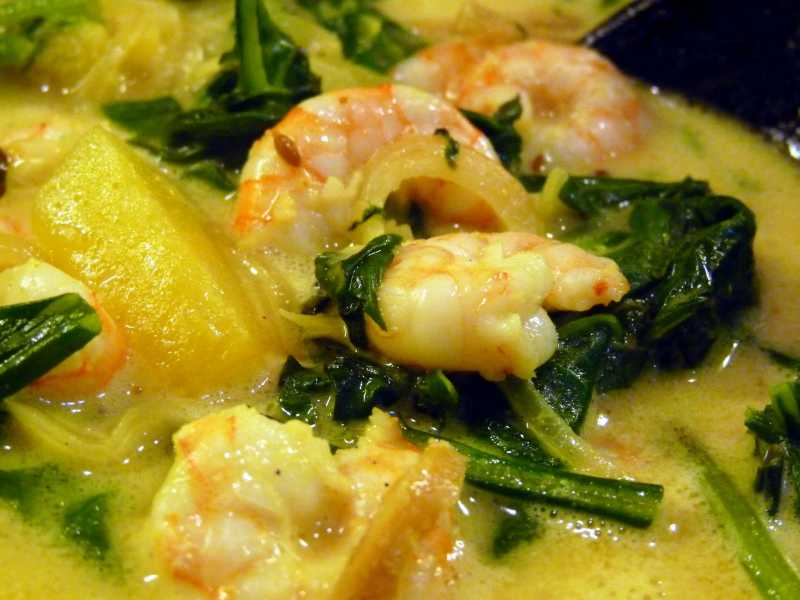Prawn And Pumpkin Coconut Milk Curry (Konju Pulungari)