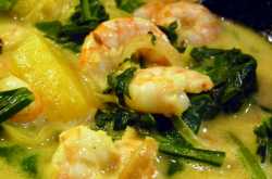 Prawn and pumpkin coconut milk curry (Konju Pulungari)