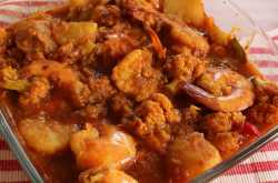Prawns with Cauliflower (Fulkopi die Chingri Mach) recipe