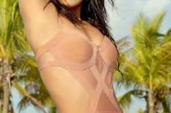 Priyanka Chopra hot wallpapers in Exotic trendsetter