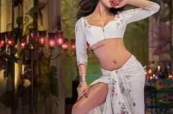 Priyanka Chopra sizzles in item number for Ram Leela wallpaper