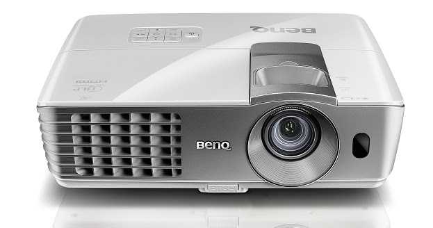 Projector Comparison -  Benq 1070 Vs Optoma HD26 Vs Epson 2030/2040/2045