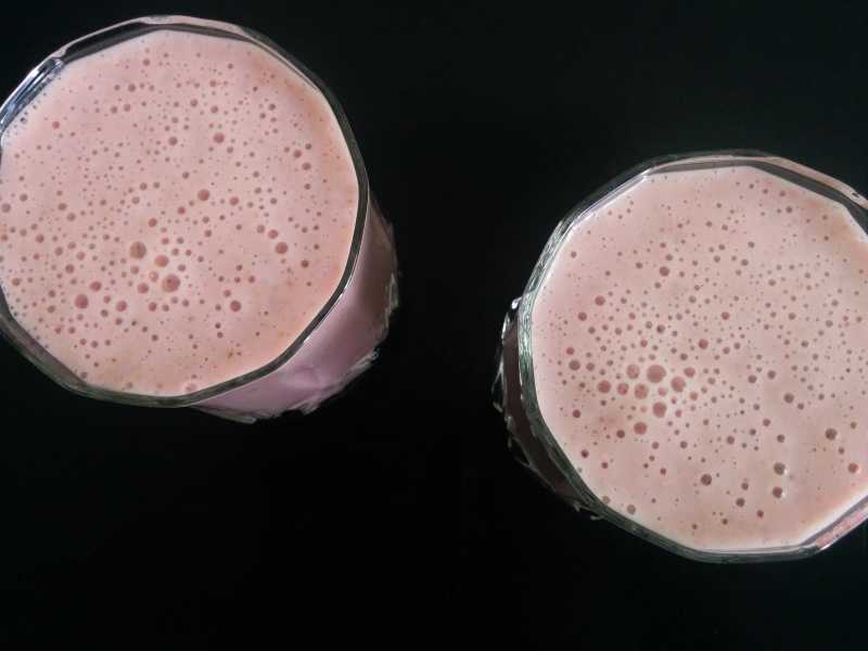 Protein Packed Banana Strawberry Smoothie