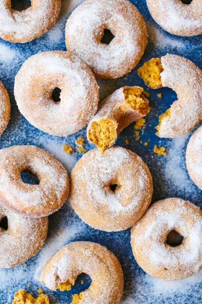 Pumpkin Cake Donuts