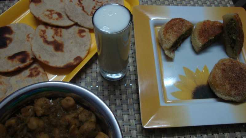 Punjabi Meal :Pindi Chole/Mutter Pattice/Mini Paneer Parathas/Lassi