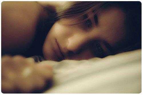 Pyar Shayari - Mujhe Tan Se Zyada Us Kaa Mann Acha Laga Tha