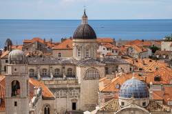 RED PEARL OF THE ADRIATIC ~ DUBROVNIK - Pebblewalks