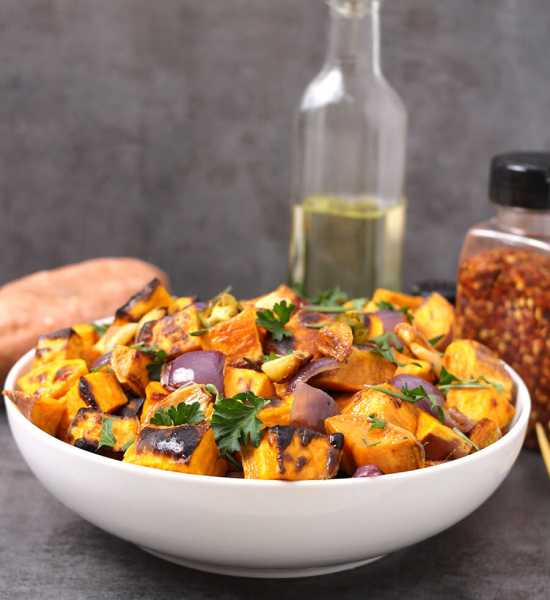 ROASTED SWEET POTATOES - Cook With Kushi