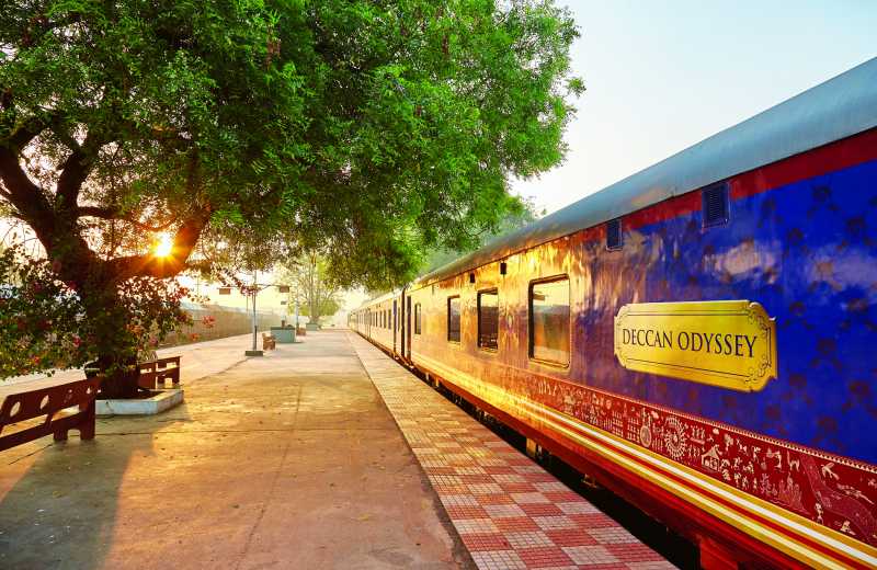 ROMANCING THE DECCAN ON WHEELS!