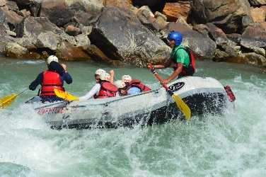 Rafting Gets Banned On Ganga, What About The Religious Rituals? - Wandering Cerebrations