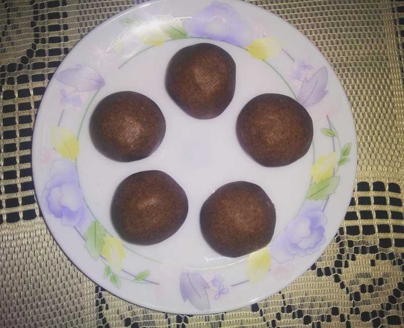 Ragi Laddoo (Nachani Ladu)